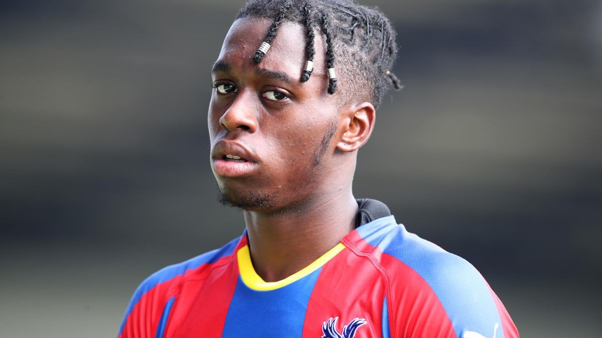 Wan-Bissaka có thể trở về đội bóng cũ Crystal Palace. Ảnh: Internet