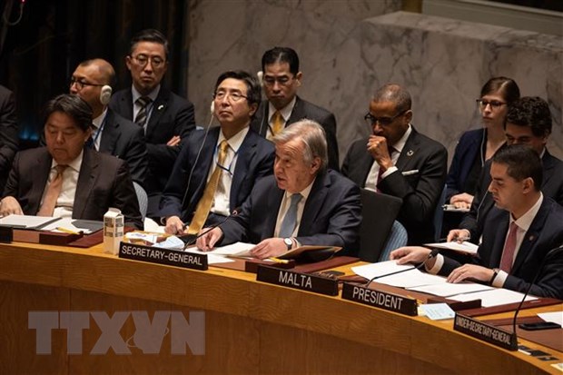 Tổng thư ký Liên hợp quốc Antonio Guterres (giữa) phát biểu tại cuộc họp ở New York, Mỹ, ngày 24-2-2023. Ảnh: AFP/TTXVN