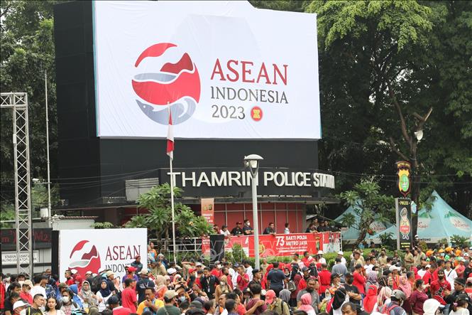 Indonesia công bố 3 ưu tiên kinh tế trong Năm Chủ tịch ASEAN 2023 Áp-phích cổ động Năm Chủ tịch ASEAN Indonesia 2023.