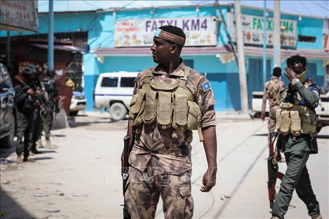 Nhân viên an ninh tăng cường tuần tra tại Mogadishu, Somalia. Ảnh minh họa: AFP/TTXVN