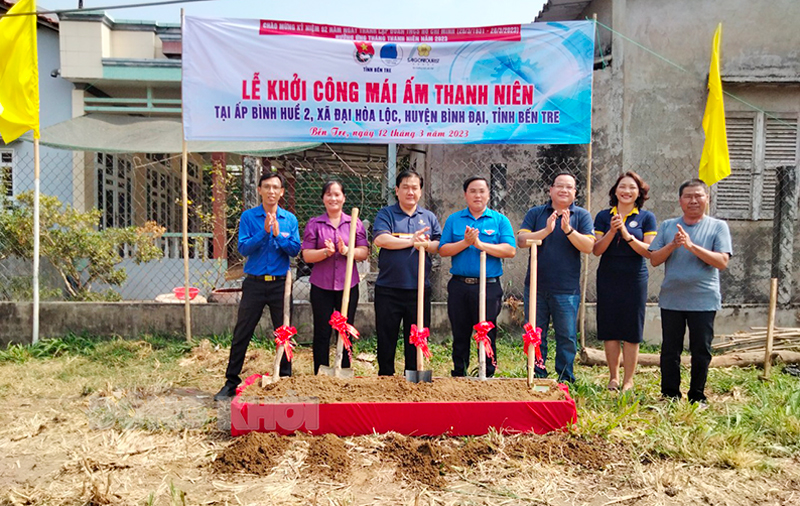 Khởi công xây dựng “Mái ấm thanh niên” tại xã Đại Hòa Lộc, huyện Bình Đại.