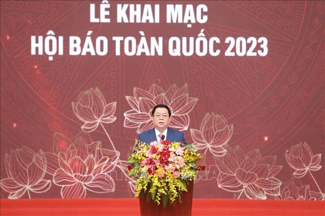 Xây dựng nền báo chí cách mạng chuyên nghiệp, văn hóa và hiện đại Đồng chí Nguyễn Trọng Nghĩa, Bí thư Trung ương Đảng, Trưởng Ban Tuyên giáo Trung ương phát biểu. Ảnh: Minh Quyết/TTXVN
