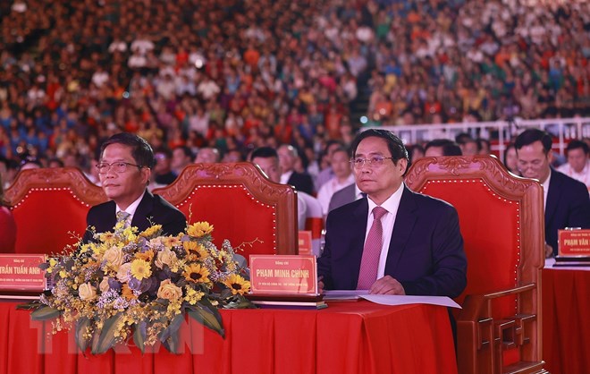 Thủ tướng Phạm Minh Chính và đồng chí Trần Tuấn Anh, Trưởng Ban Kinh tế Trung ương dự Lễ kỷ niệm 370 năm xây dựng và phát triển tỉnh Khánh Hòa. 