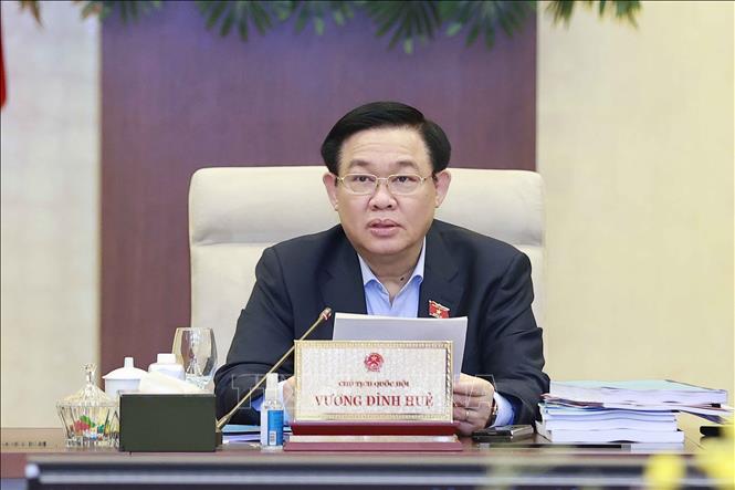 Bế mạc Phiên họp chuyên đề pháp luật tháng 4 Chủ tịch Quốc hội Vương Đình Huệ phát biểu kết thúc Phiên họp. Ảnh: Doãn Tấn/TTXVN