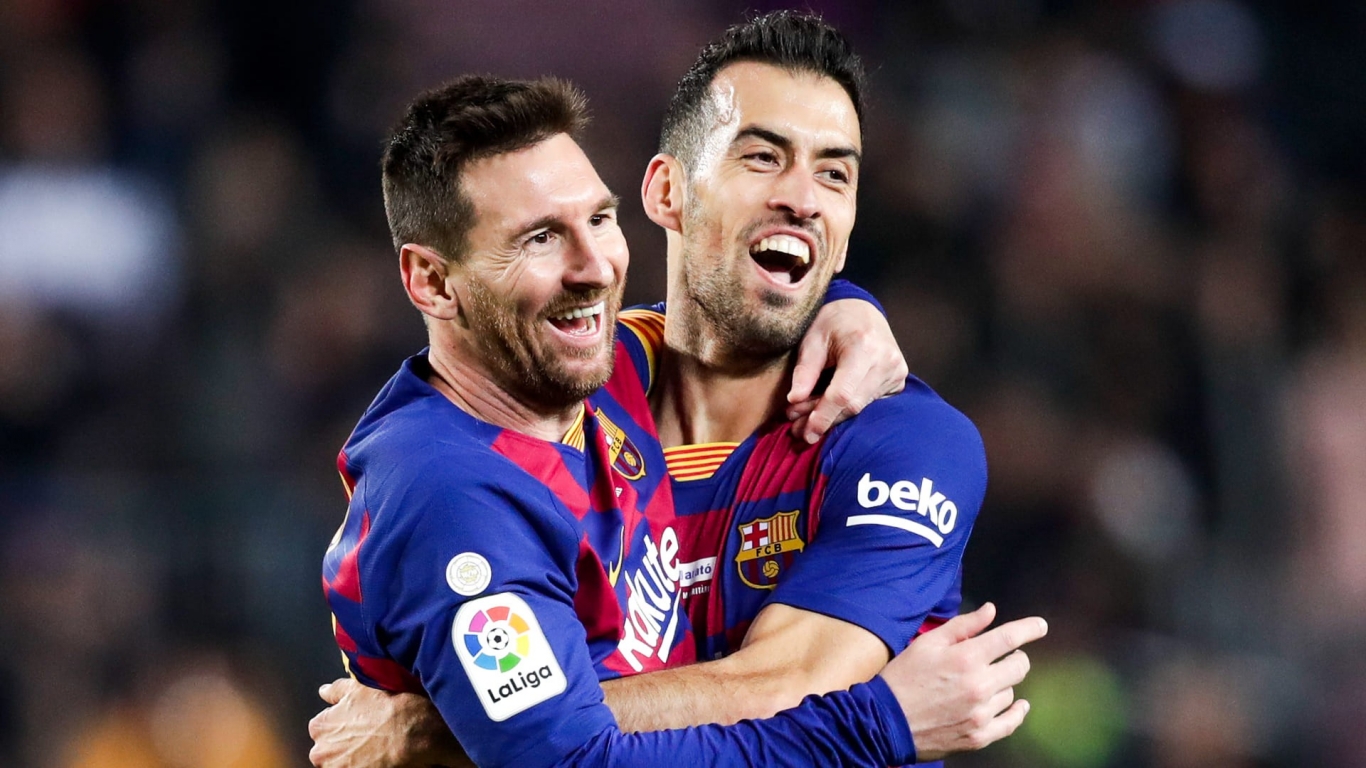 Busquets bỏ ngỏ khả năng ở lại Barca chờ ngày tái hợp Messi (ảnh: Getty)