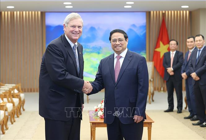 Thủ tướng Phạm Minh Chính tiếp Bộ trưởng Nông nghiệp Hoa Kỳ Thomas Vilsack. Ảnh: Dương Giang/TTXVN