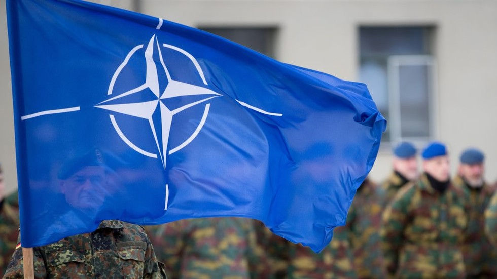 Cờ của Tổ chức Hiệp ước Bắc Đại Tây Dương (NATO). Ảnh minh họa: Reuters