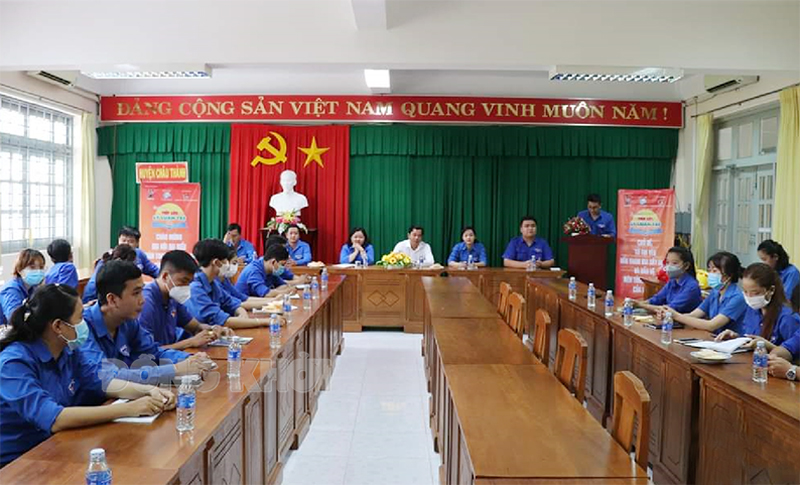 Câu lạc bộ Lý luận trẻ thu hút được nhiều cán bộ, đoàn viên tham gia. Ảnh: Tỉnh đoàn