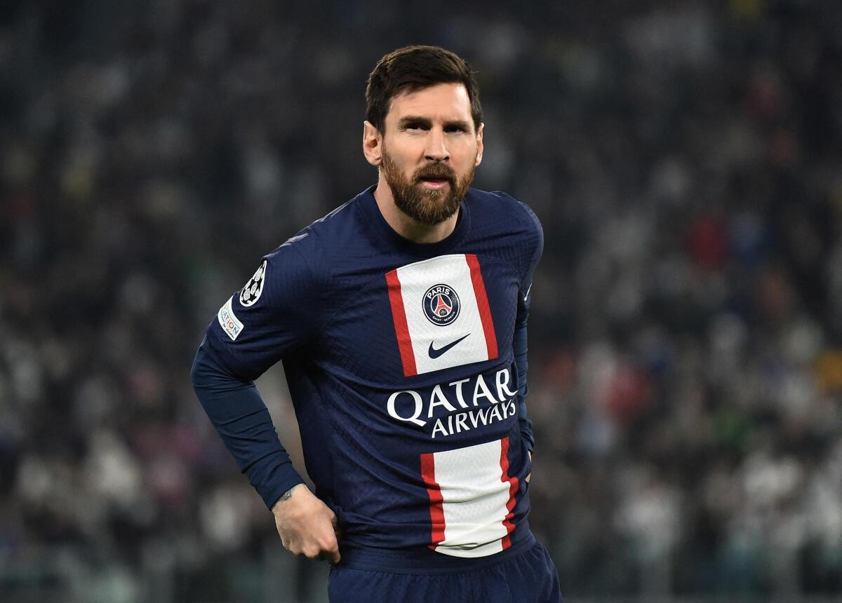 Lương của các cầu thủ bóng đá thế giới Messi 108 triệu bảng