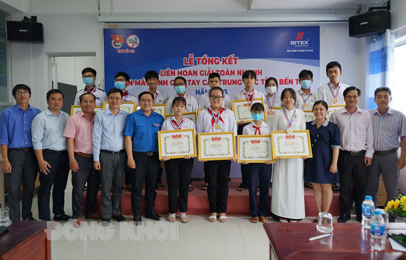 36 thí sinh đạt giải tại Liên hoan Giải toán trên máy tính cầm tay 2023