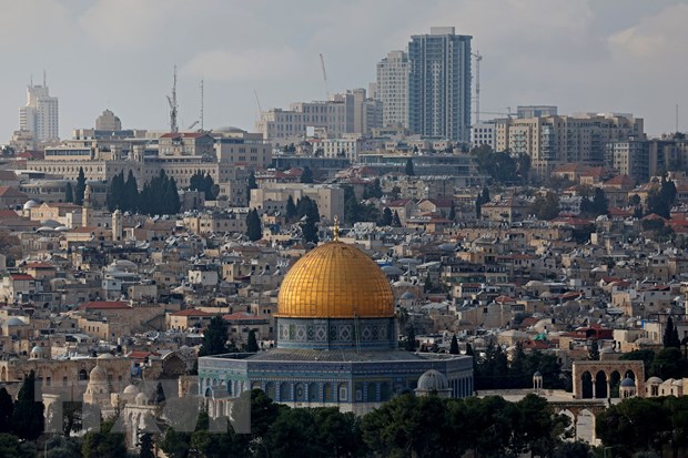 OIC họp khẩn thảo luận về các cuộc đột kích của Israel vào đền Al-Aqsa Nhà thờ Mái vòm tại đền thờ Hồi giáo Al-Aqsa (mà Israel gọi là Núi đền) ở Thành cổ Jerusalem. Ảnh: AFP/TTXVN