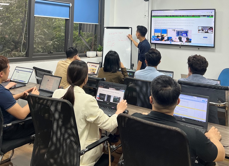 Khóa học quảng cáo Google thực chiến từ cơ bản đến nâng cao uy tín nhất Tham gia khóa học Google Ads hiệu quả hơn tự học tại nhà.