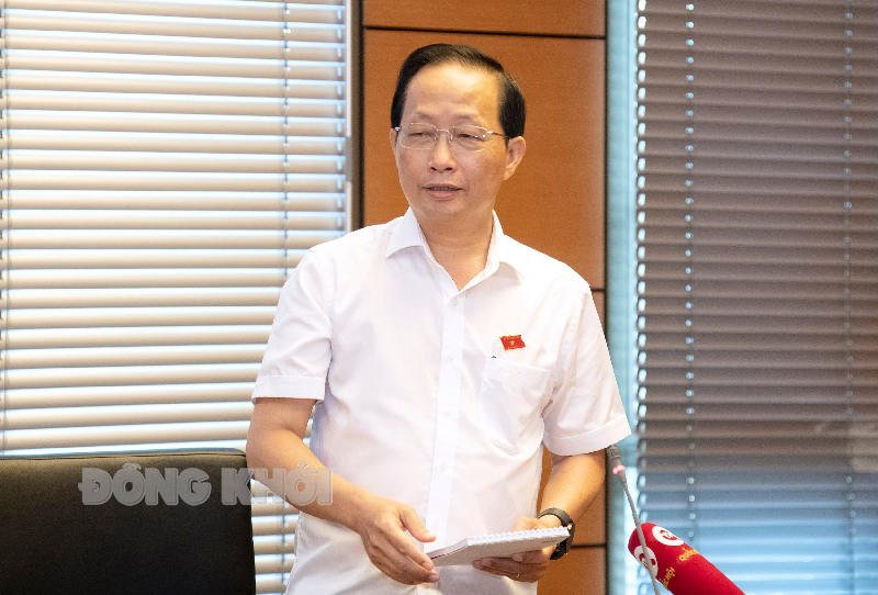 Cần được phân cấp, phân quyền đủ mạnh để TP. Hồ Chí Minh phát triển đúng tầm Đại biểu Nguyễn Trúc Sơn phát biểu tại buổi thảo luận Tổ chiều ngày 30-5-2023.