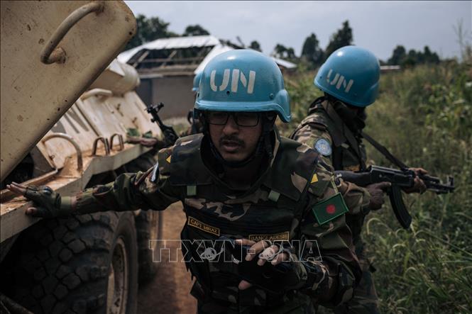 Binh sĩ thuộc Phái bộ Gìn giữ hòa bình LHQ tại CHDC Congo (MONUSCO) tuần tra tại Dhedja, CHDC Congo. Ảnh tư liệu: AFP/TTXVN