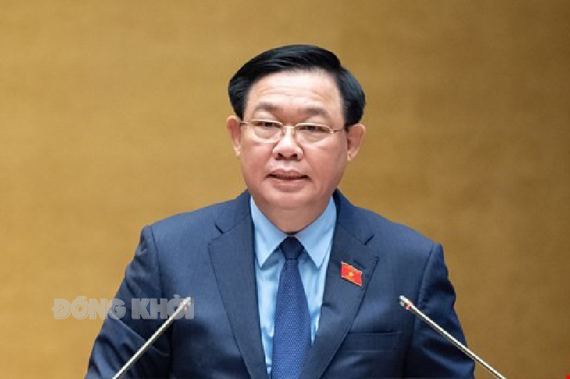 Đại biểu Nguyễn Thị Yến Nhi - Phó trưởng đoàn chuyên trách Đoàn đại biểu Quốc hội đơn vị tỉnh Bến Tre chất vấn Bộ trưởng Bộ Giao thông vận tải Chủ tịch Quốc hội Vương Đình Huệ, kết luận phiên chất vấn
