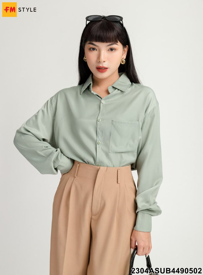Áo sơ mi nữ tay dài trang nhã, lịch sự.