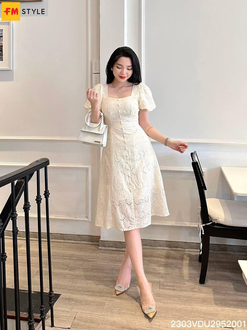 Váy đầm nữ làm nổi bật phong cách cá nhân của bạn.