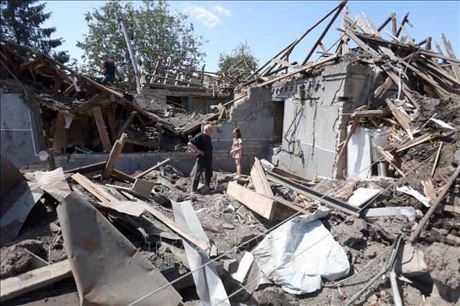 Những ngôi nhà bị phá hủy do xung đột tại Kramatorsk, Ukraine, ngày 14-6-2023. Ảnh: AFP/TTXVN