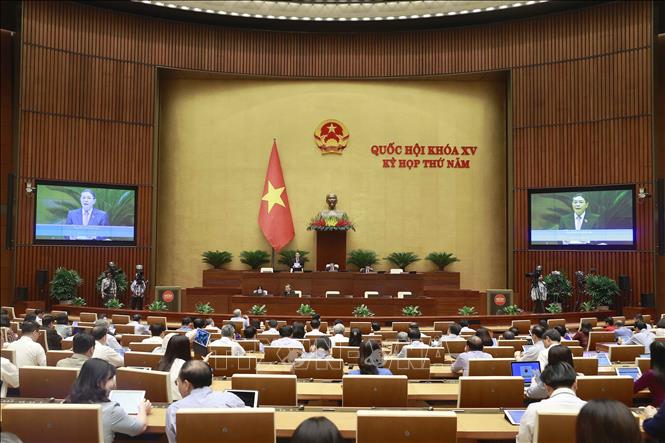 Quốc hội thông qua Luật Giao dịch điện tử (sửa đổi) Phó chủ tịch Quốc hội Nguyễn Đức Hải điều hành phiên họp. Ảnh: Doãn Tấn/TTXVN