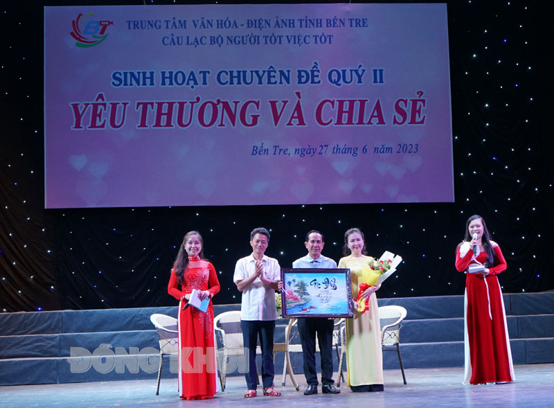 Chia sẻ hoàn cảnh em Bùi Hoàng Vũ