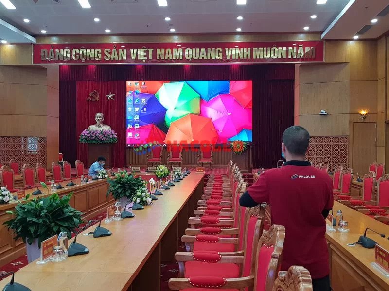 Màn hình LED cỡ lớn - Giải pháp trình chiếu hàng đầu cho hội trường 2023