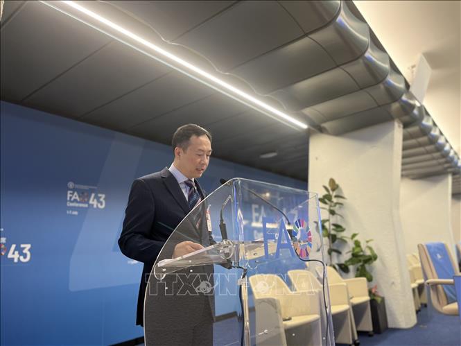 Đại sứ Dương Hải Hưng phát biểu tại phiên họp toàn thể của FAO. 