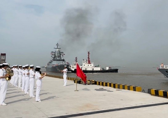 Lễ đón các tàu chiến Nga có chuyến thăm hữu nghị Trung Quốc. (Nguồn: Bộ Quốc phòng Nga)