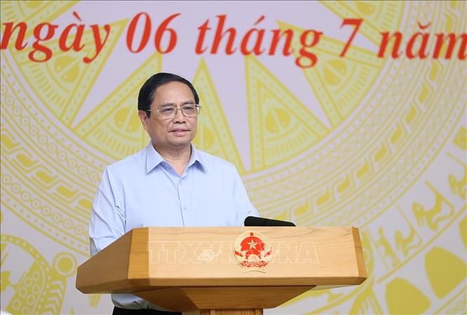 Thủ tướng Phạm Minh Chính phát biểu tại buổi làm việc với Hiệp hội Doanh nghiệp nhỏ và vừa. Ảnh: Dương Giang/TTXVN