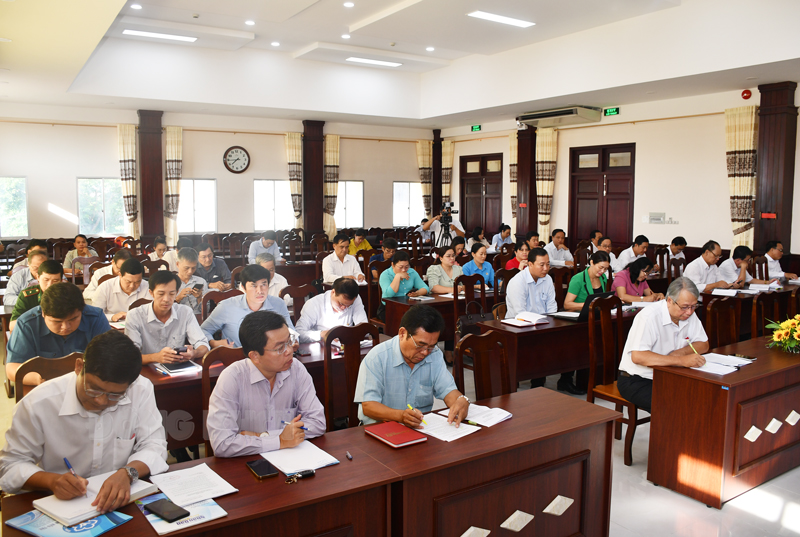 Triển khai các nhiệm vụ, giải pháp trọng tâm công tác tuyên giáo 6 tháng cuối năm 2023 Đại biểu dự hội nghị.