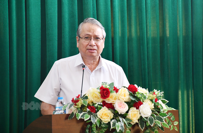 Triển khai các nhiệm vụ, giải pháp trọng tâm công tác tuyên giáo 6 tháng cuối năm 2023 Trưởng ban Tuyên giáo Tỉnh ủy Cao Văn Dũng phát biểu chỉ đạo tại hội nghị.