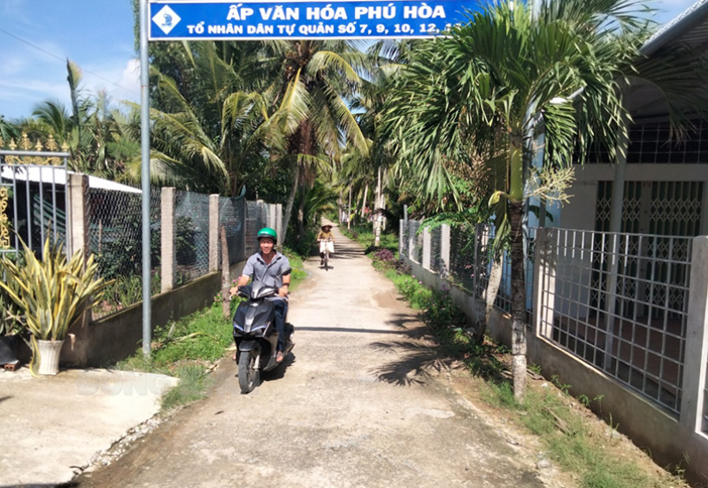 Thuận Điền tập trung công tác xây dựng Đảng Giao thông nông thôn ấp văn hóa Phú Hòa, xã Thuận Điền, huyện Giồng Trôm.