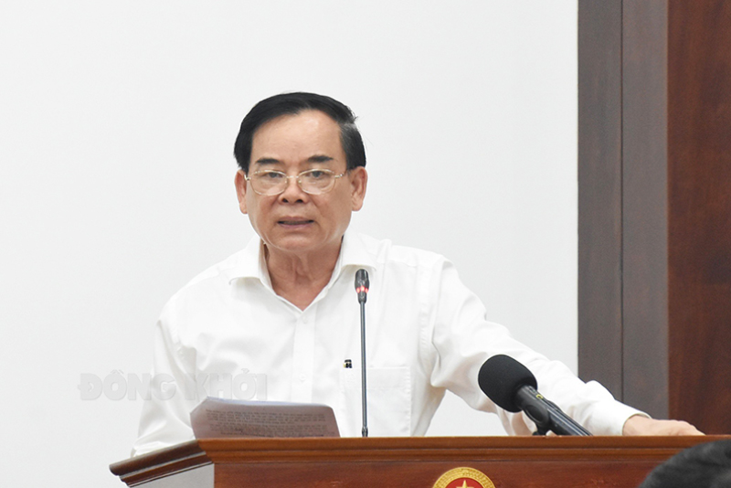 Chủ tịch UBND tỉnh Trần Ngọc Tam phát biểu tại hội nghị.