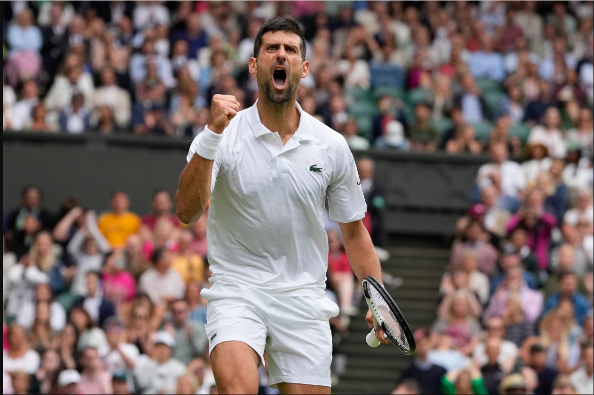 Novak Djokovic xuất sắc trở thành người đầu tiên lọt vào chung kết Wimbledon nội dung đơn nam.