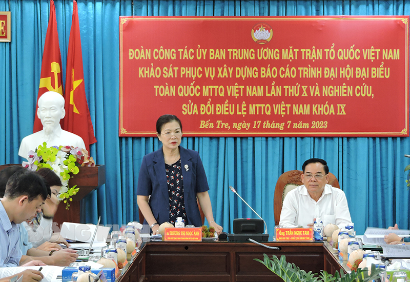 Phó chủ tịch Ủy ban Trung ương MTTQ Việt Nam Trương Thị Ngọc Ánh phát biểu kết luận tại buổi khảo sát.