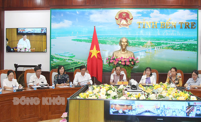 Sơ kết công tác tư pháp 6 tháng đầu năm 2023, triển khai công tác 6 tháng cuối năm Đại biểu dự hội nghị trực tuyến tại điểm cầu tỉnh Bến Tre.