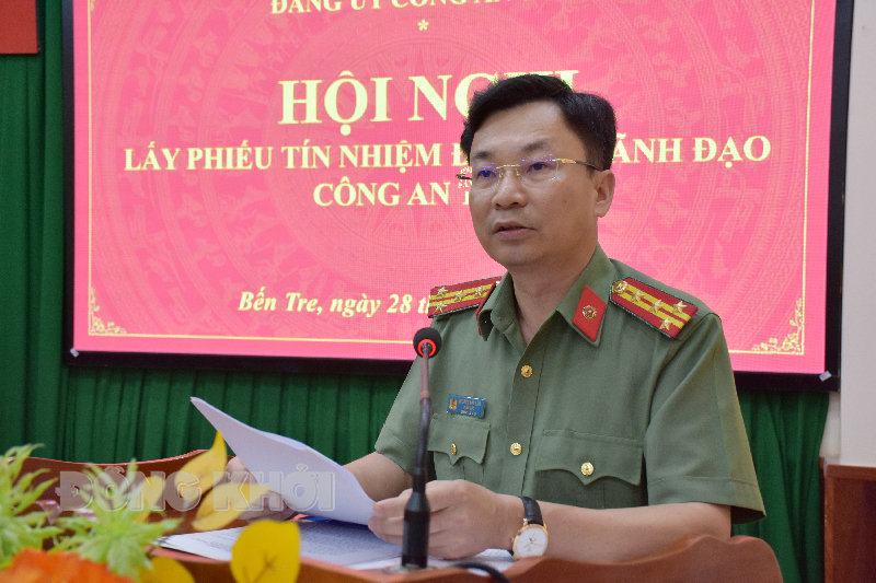 Đại tá Trương Sơn Lâm phát biểu tại hội nghị.      