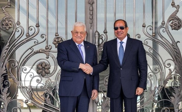 Tổng thống Ai Cập Abdel Fattah El-Sisi tiếp Tổng thống Palestine Mahmoud Abbas tại thành phố El Alamein (Ai Cập), ngày 31-7-2023. (Nguồn: Arab News)