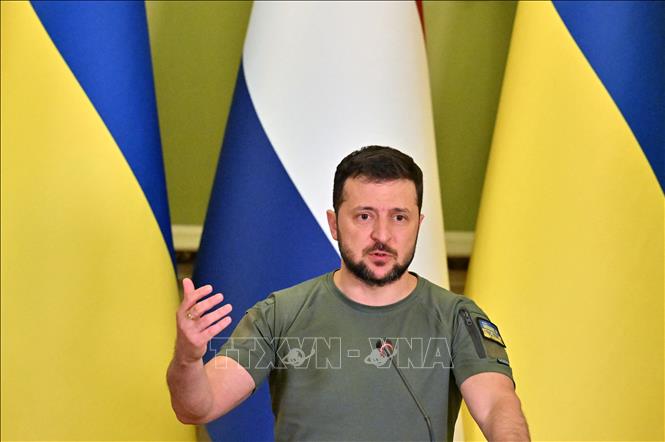 Tổng thống Ukraine Volodymyr Zelensky tại một cuộc họp báo ở thủ đô Kiev. Ảnh: AFP/TTXVN