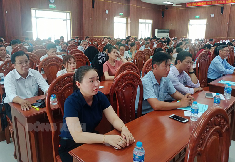 Đại biểu tham dự hội nghị. Ảnh: Ngọc Vũ