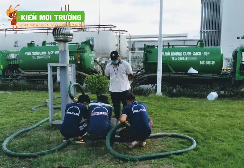 Kiến Môi Trường bật mí 5+ chiêu trò lừa đảo hút bể phốt