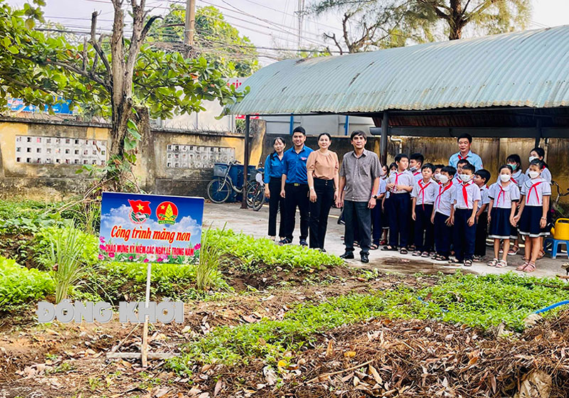 Nhiều hoạt động ngoại khóa tại Trường Tiểu học Mỹ Thạnh An thu hút giáo viên và học sinh tham gia.