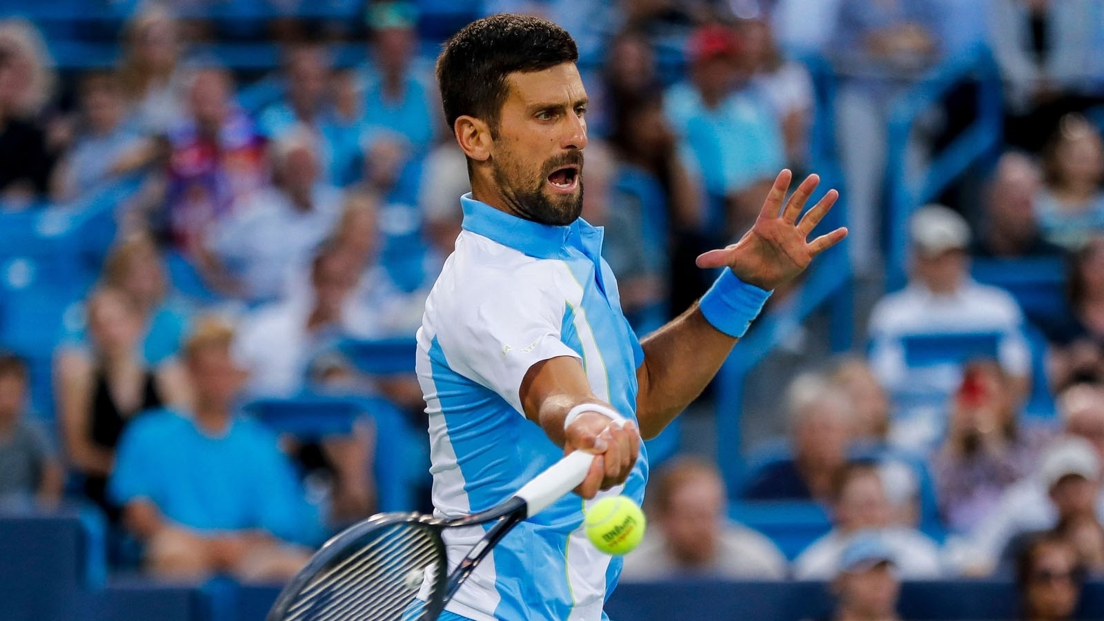 Djokovic không vui dù thắng trận tại Cincinnati Open Djokovic tiếc nuối cho chấn thương của đối thủ. Ảnh: Getty.