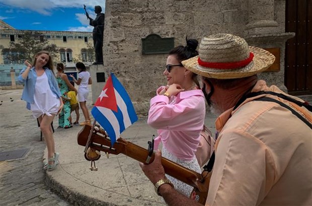 Brazil và Cuba bày tỏ thiện chí thúc đẩy quan hệ kinh tế-thương mại trong các lĩnh vực cùng quan tâm, trong đó có du lịch. Ảnh: AFP/TTXVN