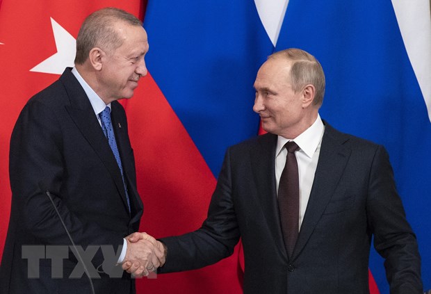 Tổng thống Nga Vladimir Putin và Tổng thống Thổ Nhĩ Kỳ Tayyip Erdogan. (Ảnh: AFP/TTXVN)