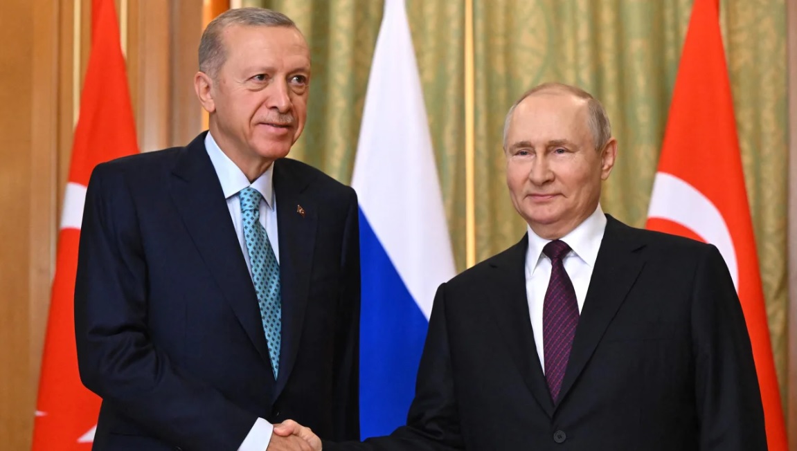 Tổng thống Nga Vladimir Putin (phải) và người đồng cấp Thổ Nhĩ Kỳ Recep Tayyip Erdogan. Ảnh: AFP