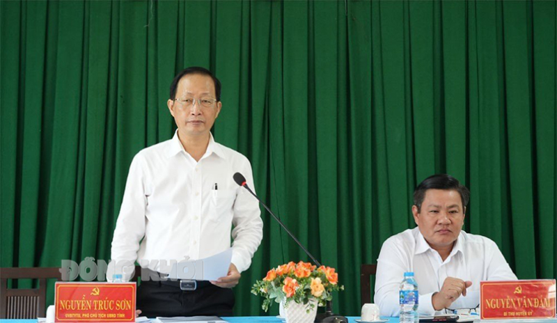 Phó chủ tịch Thường trực UBND tỉnh Nguyễn Trúc Sơn phát biểu chỉ đạo tại buổi làm việc. Ảnh: Huyền Trang