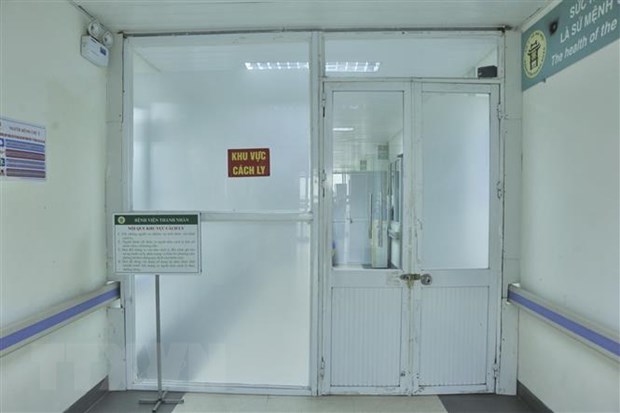 Khu vực điều trị nội trú cho bệnh nhân covid-19 tại bệnh viện Thanh Nhàn. Ảnh: TTXVN phát