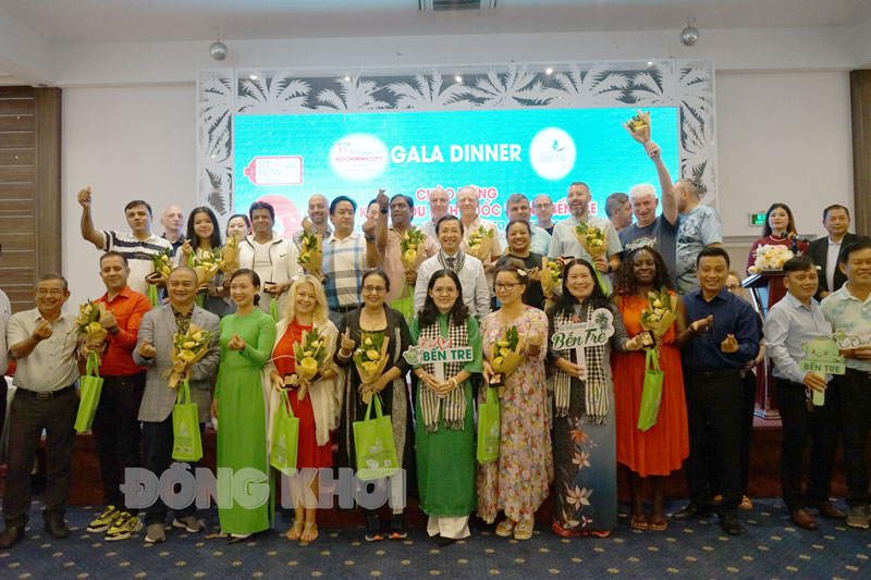 Bến Tre đón đoàn khách lữ hành quốc tế đến khảo sát, trải nghiệm sản phẩm