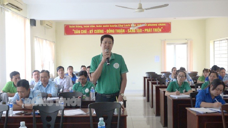 Tin hoạt động các huyện, thành phố ngày 9-9-2023 Đại biểu phát biểu ý kiến tại hội nghị. Ảnh: Việt Cường.