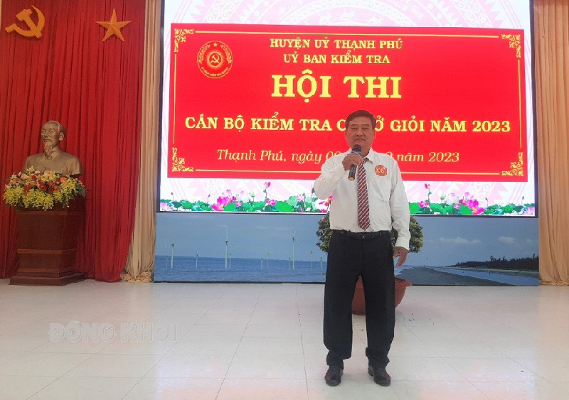Tin hoạt động các huyện, thành phố ngày 9-9-2023 Thí sinh Võ Văn Lẵm - Phó chủ nhiệm Ủy ban Kiểm tra - Tổ chức Đảng ủy xã Thạnh Hải, huyện Thạnh Phú đạt giải nhất tại hội thi. Ảnh: Văn Minh.